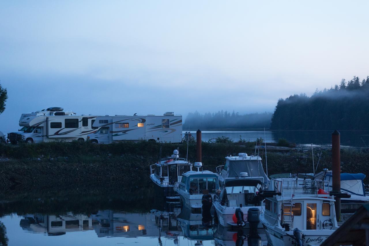 Island West Resort-Motel Ucluelet Eksteriør billede